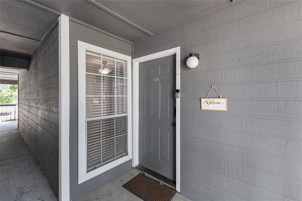 18333 Roehampton Drive 527 Property Photo 2