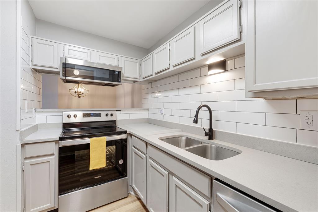 18333 Roehampton Drive 527 Property Photo 8