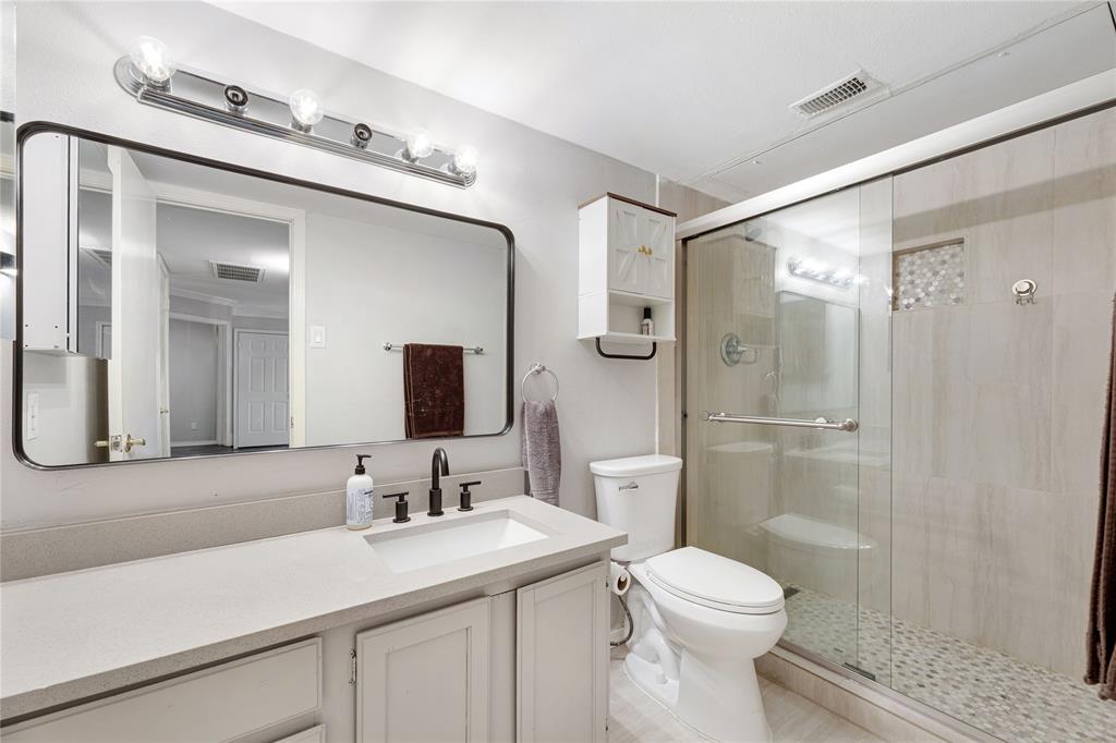 18333 Roehampton Drive 527 Property Photo 11