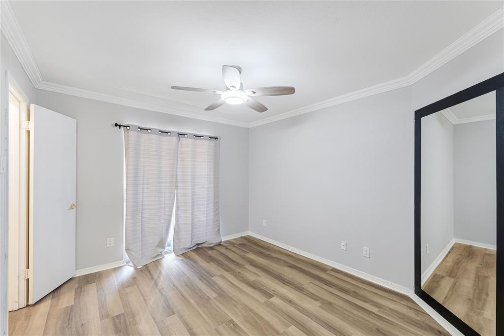 18333 Roehampton Drive 527 Property Photo 12