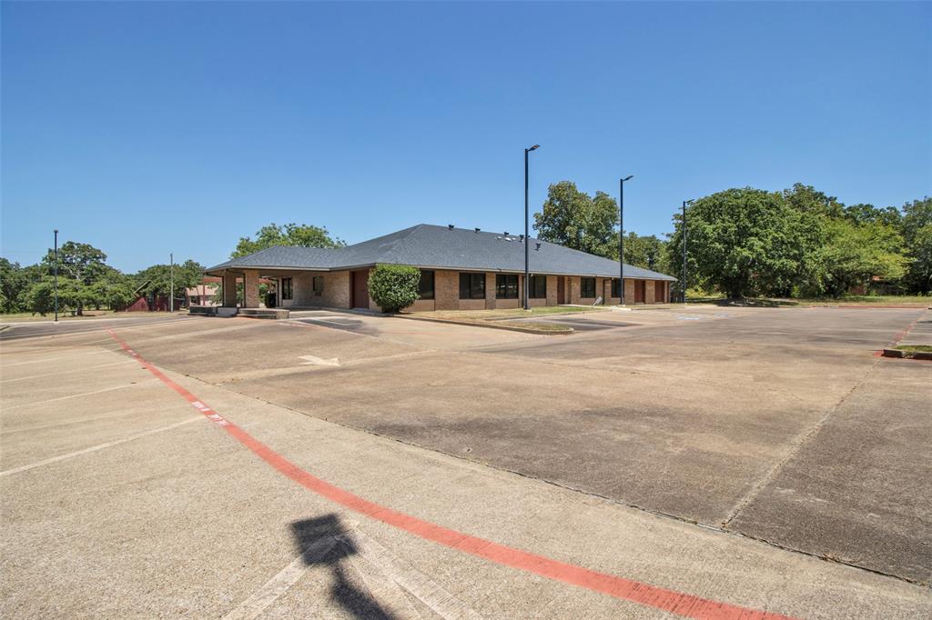 3210 W Northwest Loop 323 Property Photo 24