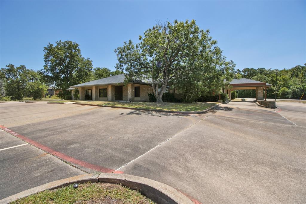 3210 W Northwest Loop 323 Property Photo 25