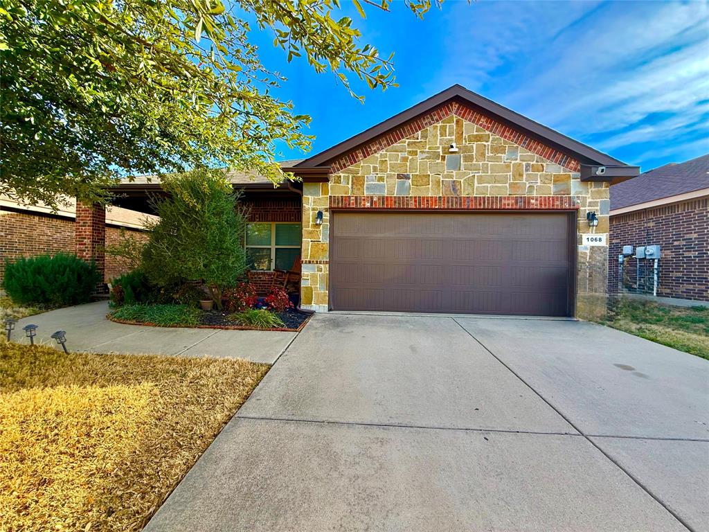 1068 Meadow Scape Drive Property Photo 1