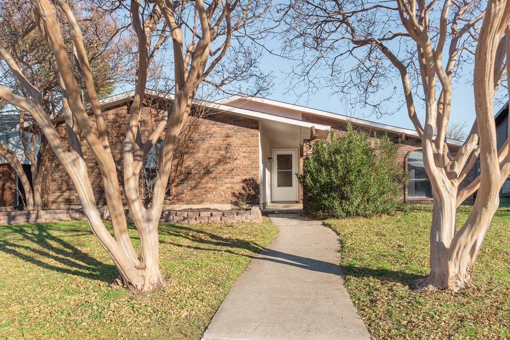5220 Pruitt Drive Property Photo 1