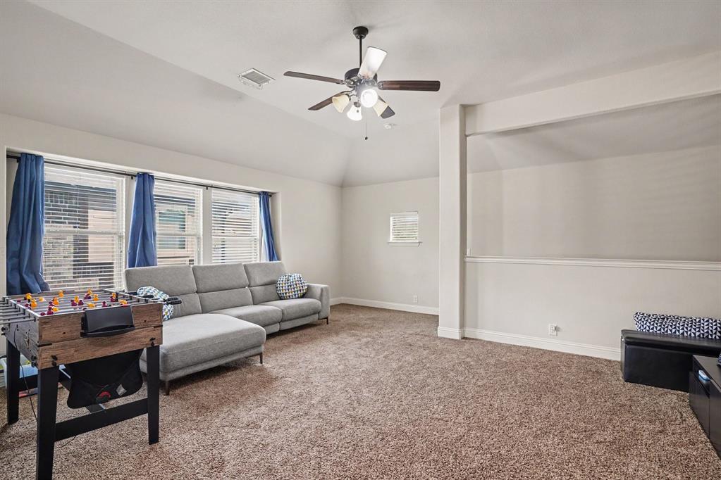 2412 Lynbridge Drive Property Photo 16
