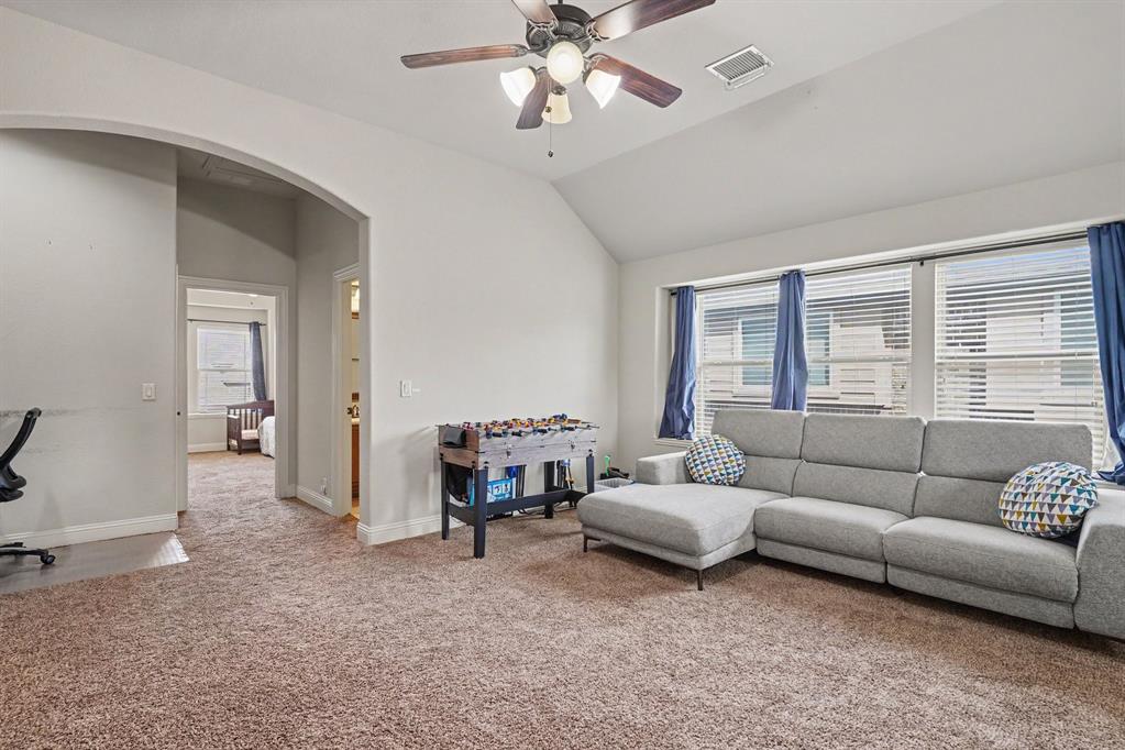 2412 Lynbridge Drive Property Photo 17