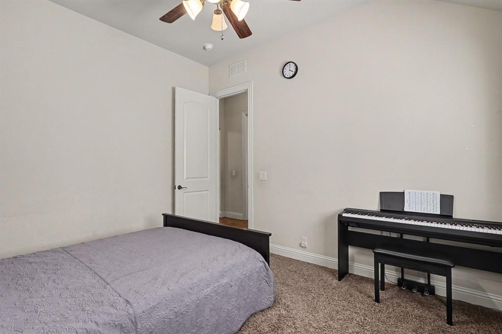 2412 Lynbridge Drive Property Photo 26