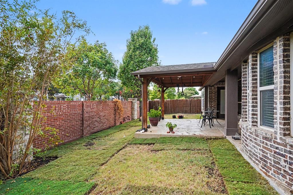 2412 Lynbridge Drive Property Photo 34