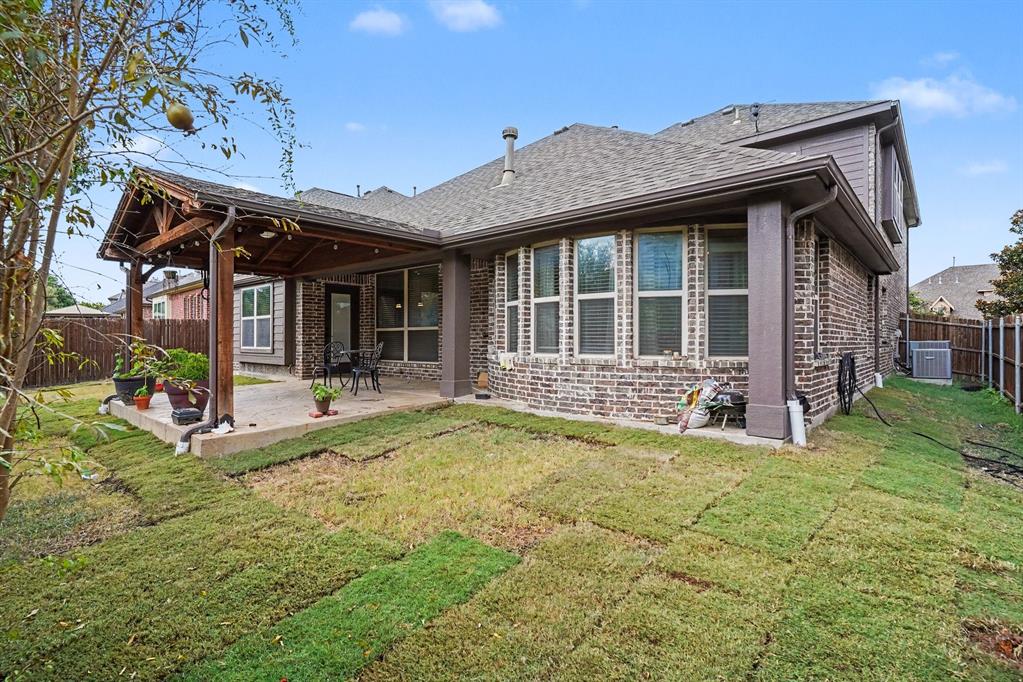 2412 Lynbridge Drive Property Photo 35