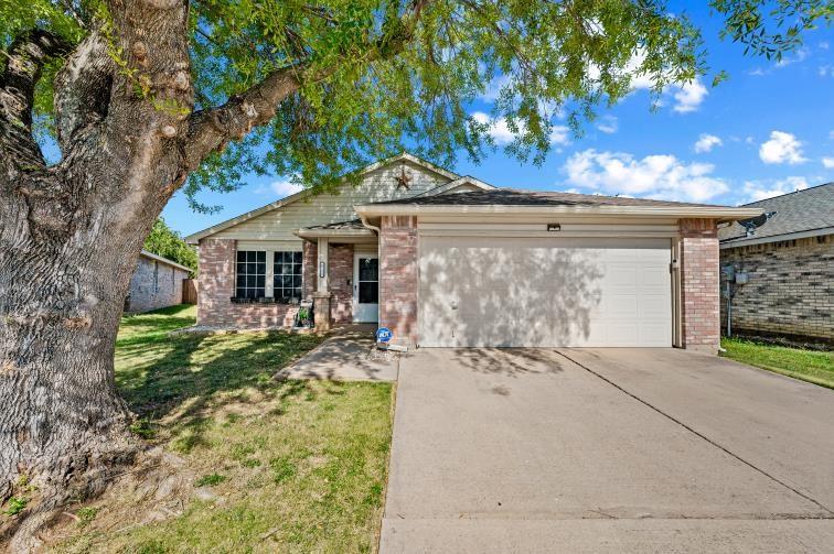 8721 Hunters Point Way Property Photo 1