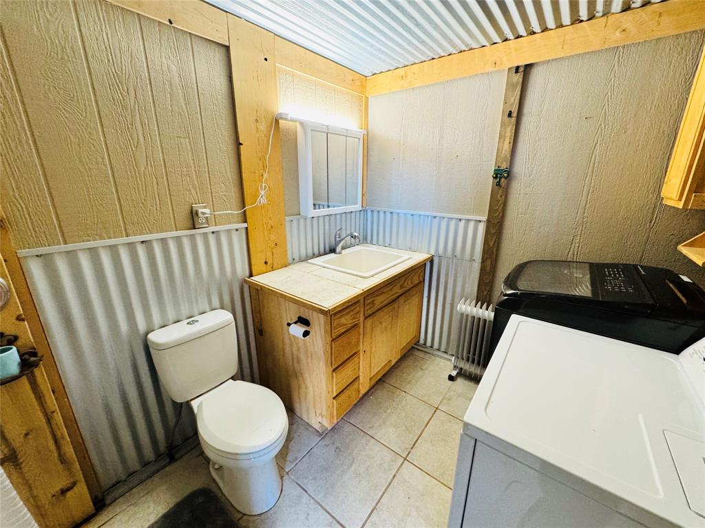 225 Ave J Property Photo 10