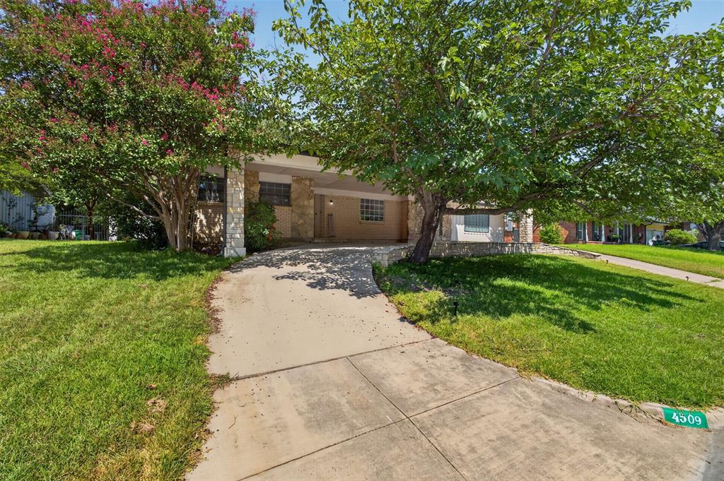 4509 Starlight Drive Property Photo 3
