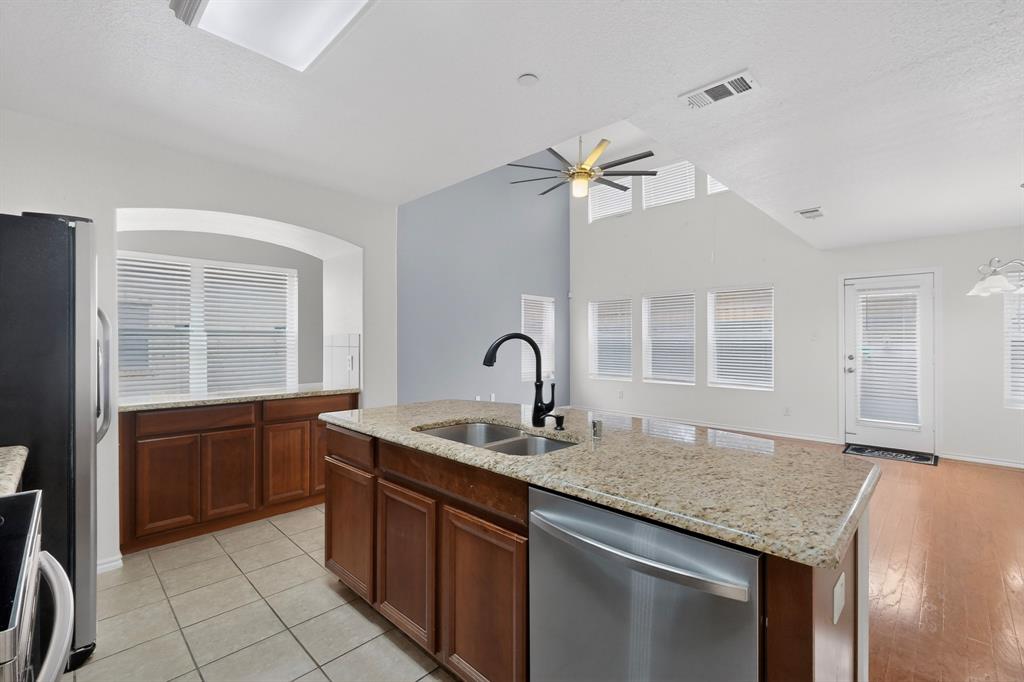 10122 Summit Run Drive Property Photo 6
