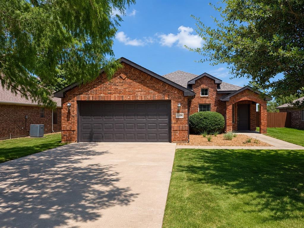 7322 Mistletoe Trail Property Photo 1