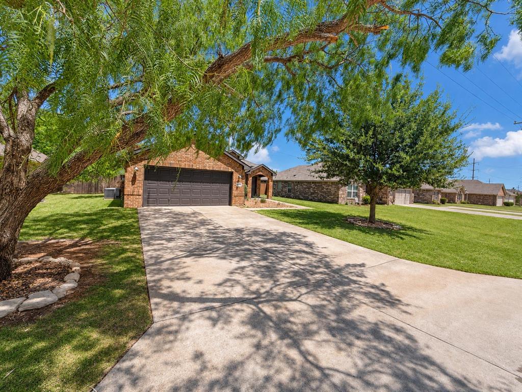 7322 Mistletoe Trail Property Photo 2