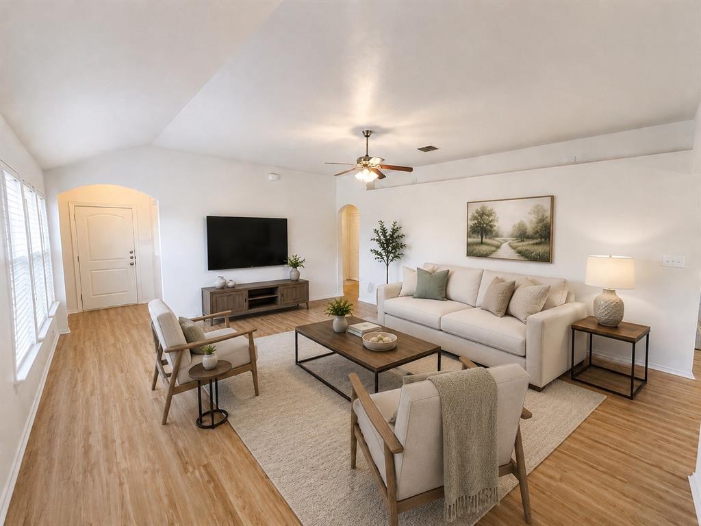 7322 Mistletoe Trail Property Photo 4