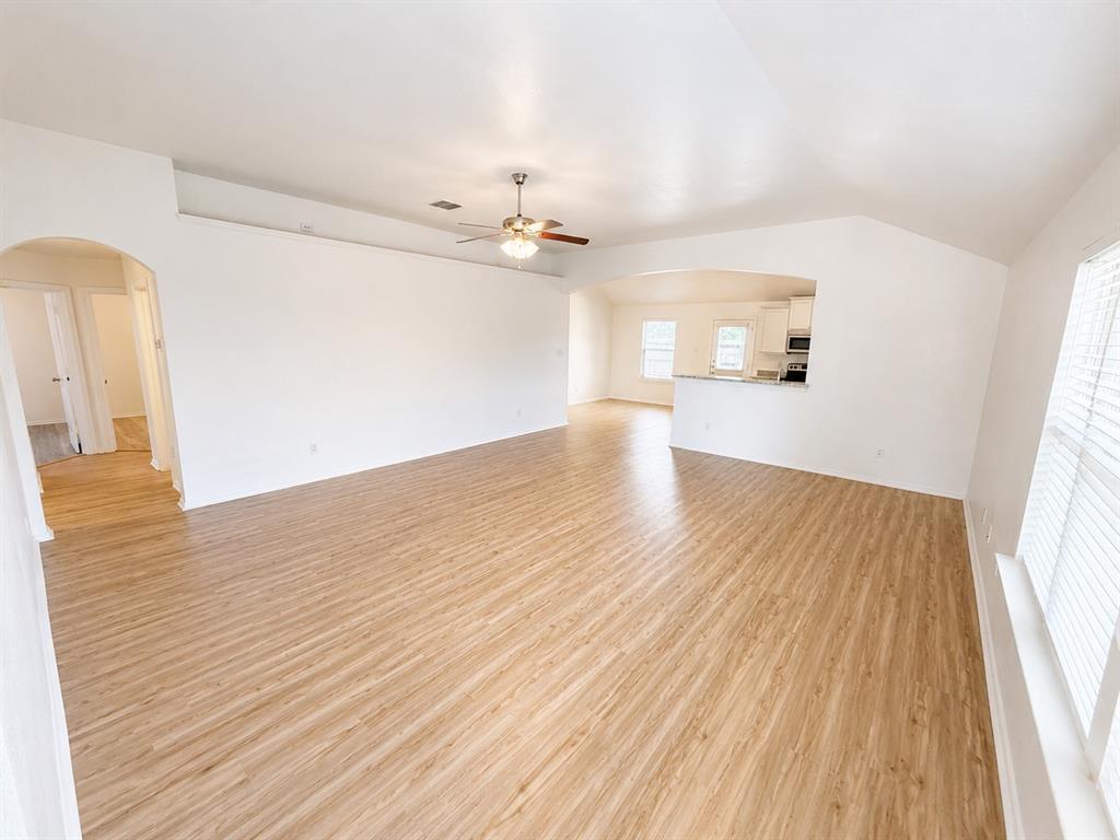 7322 Mistletoe Trail Property Photo 5