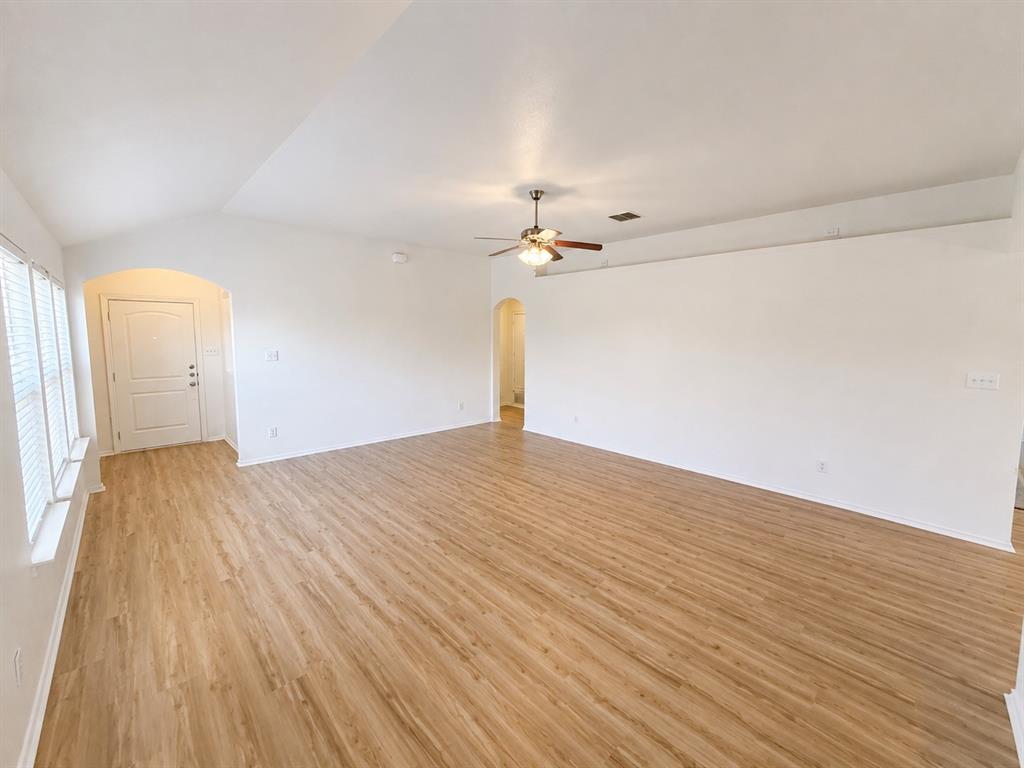 7322 Mistletoe Trail Property Photo 6