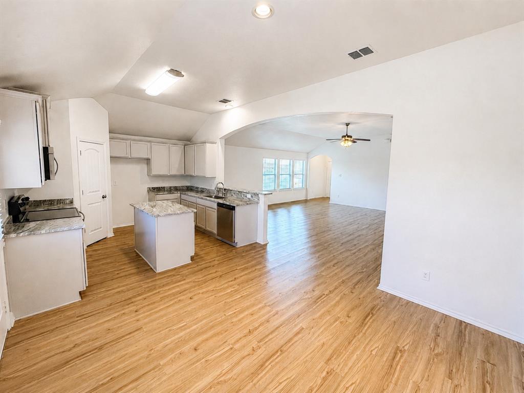7322 Mistletoe Trail Property Photo 14