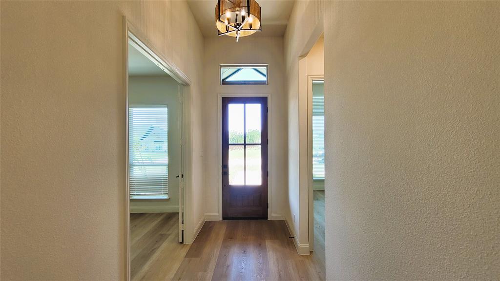 6841 Southrock Drive Property Photo 6