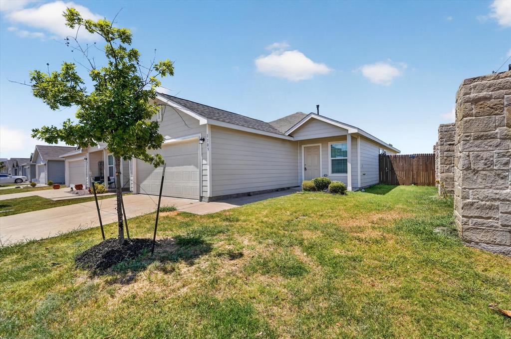 1103 Avalon Drive Property Photo 1