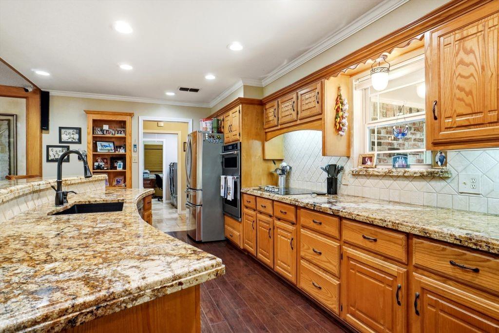 665 Private Road 5881 Property Photo 8