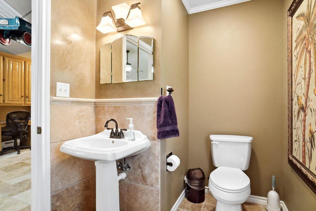 665 Private Road 5881 Property Photo 23
