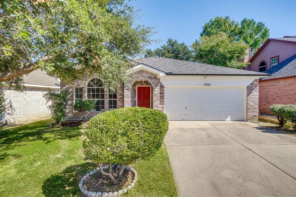7452 Blackthorn Drive Property Photo 1