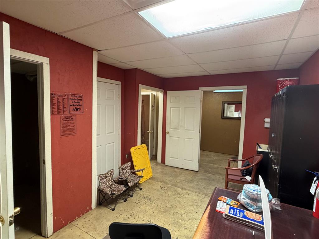 412 N Main Street Property Photo 11