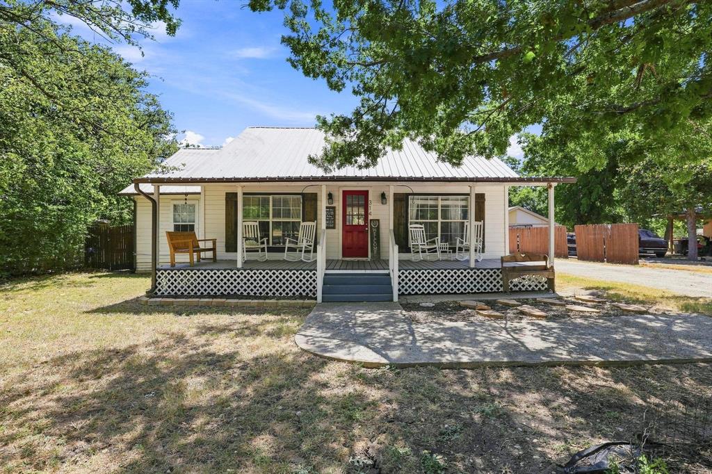 314 E 5th Street Property Photo 1