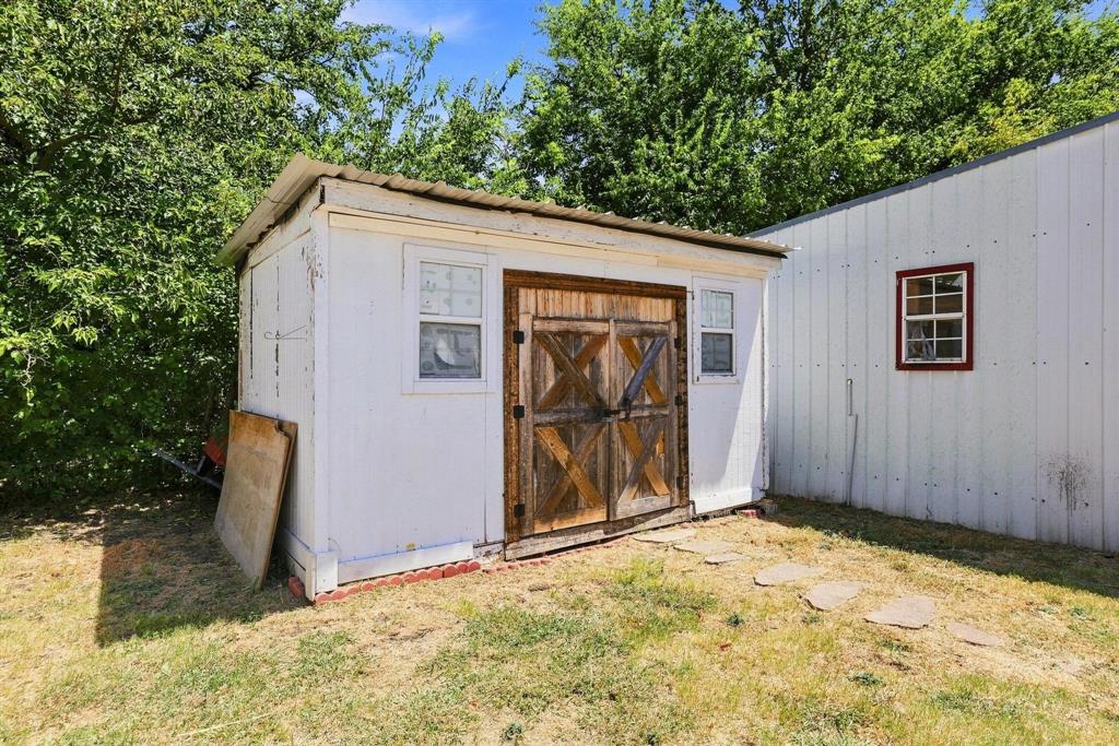314 E 5th Street Property Photo 27