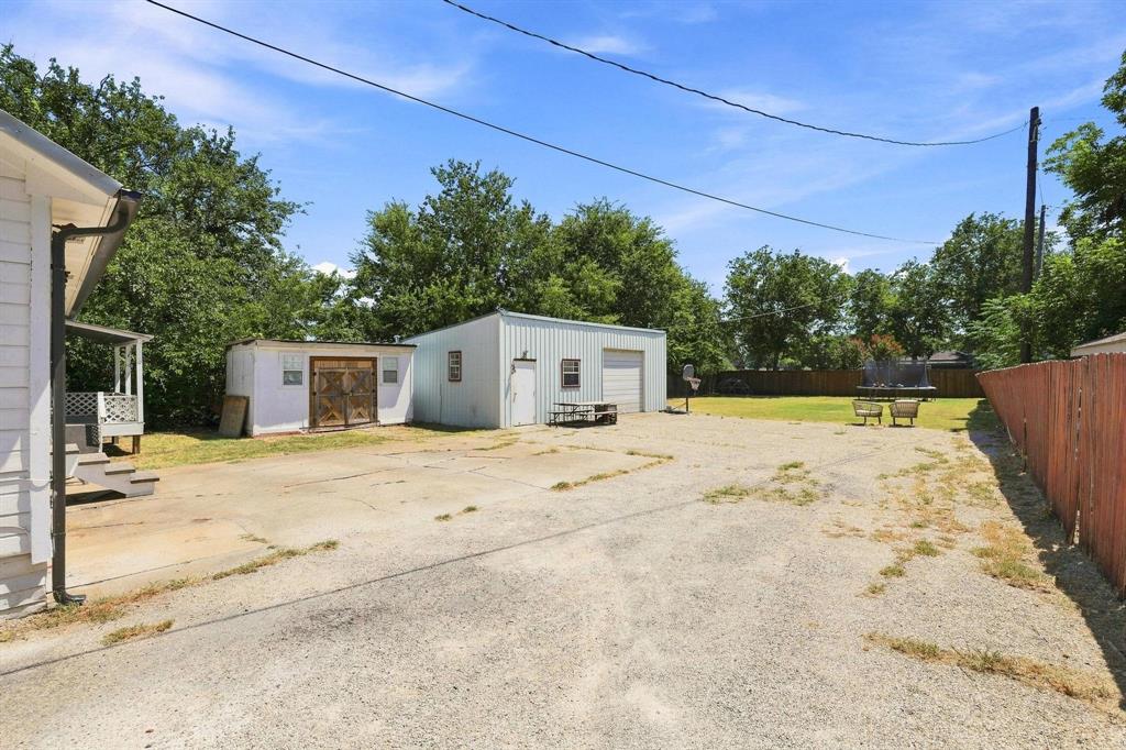 314 E 5th Street Property Photo 33