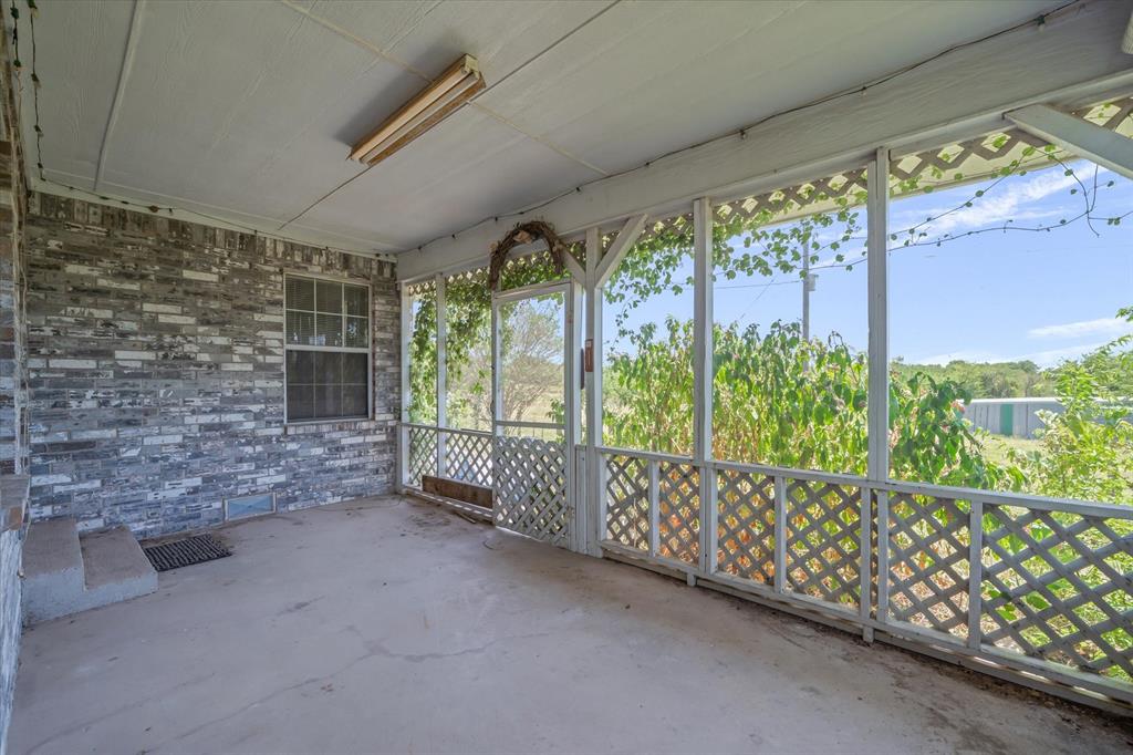1867 Fm 513 Property Photo 9