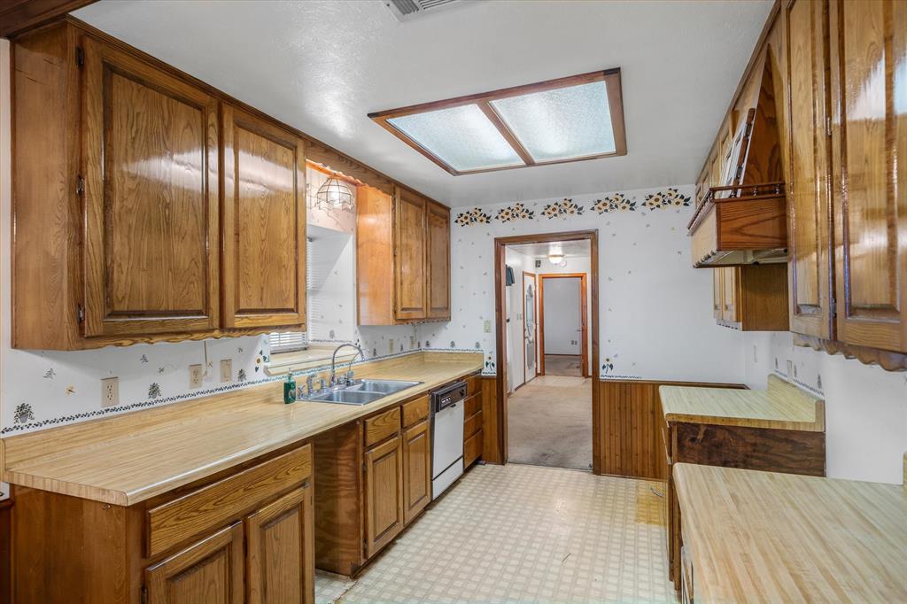 1867 Fm 513 Property Photo 17