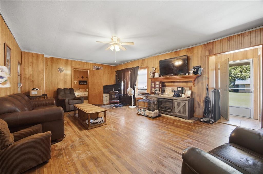 112 S Fm 44 Property Photo 4