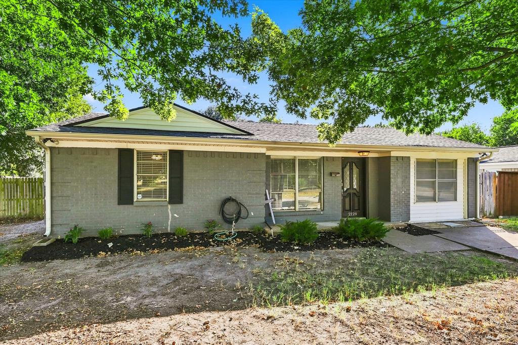 2129 Diane Drive Property Photo 1