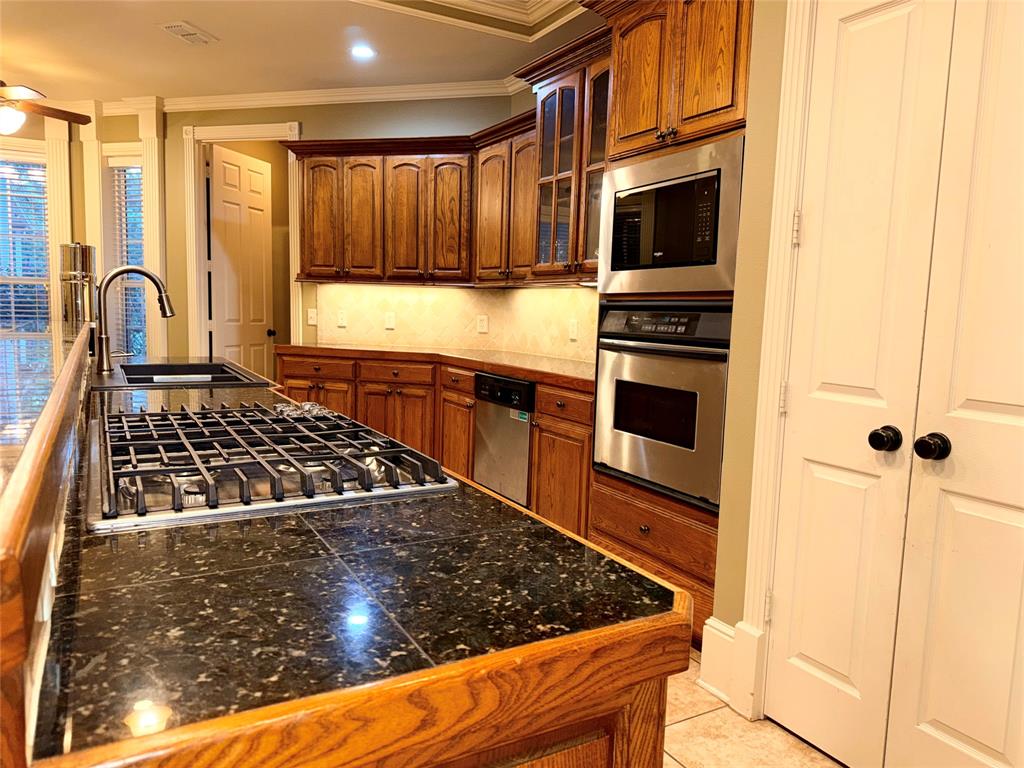 12881 Winding Oak Property Photo 4