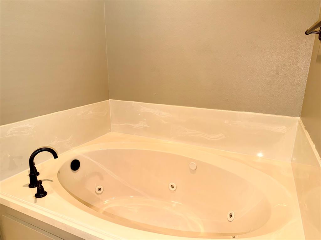 12881 Winding Oak Property Photo 19