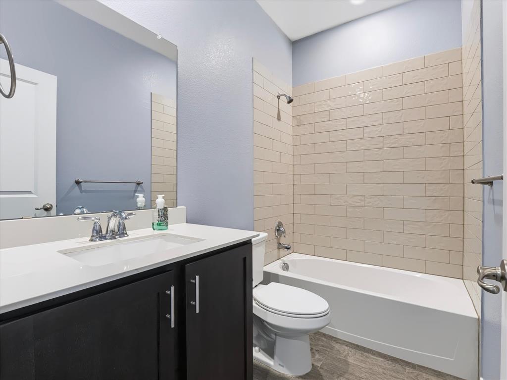 11203 Hawks Landing Drive Property Photo 6