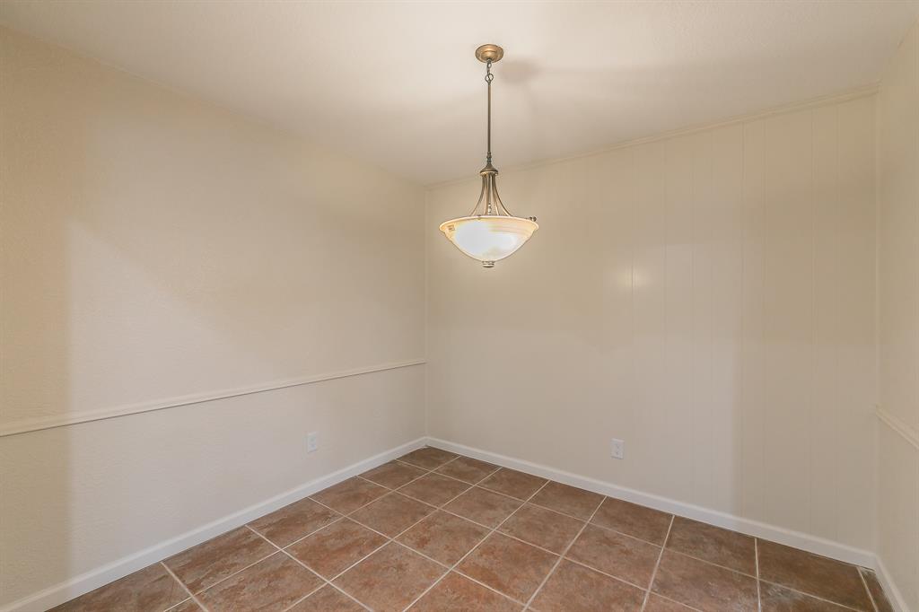 2807 Summit View Drive Property Photo 7