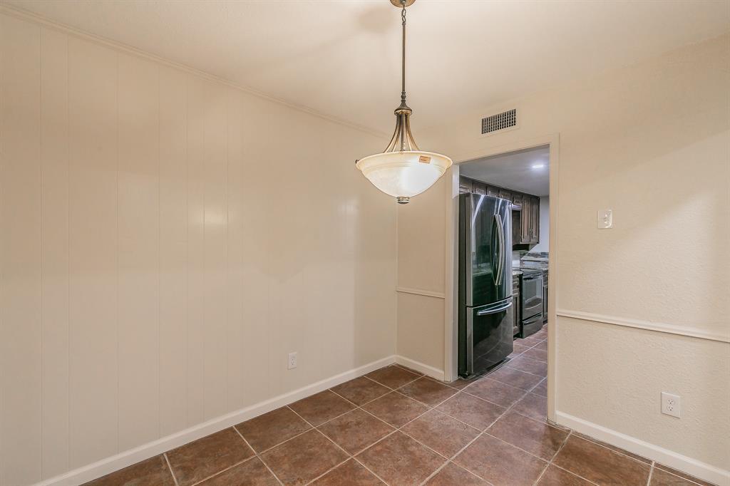 2807 Summit View Drive Property Photo 8