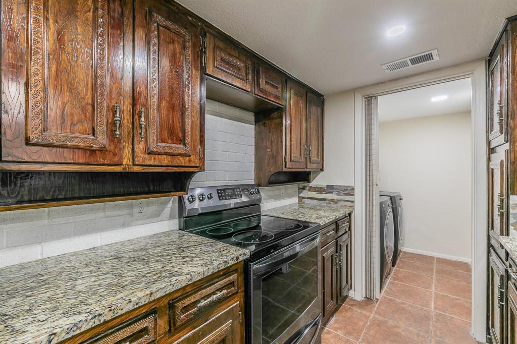 2807 Summit View Drive Property Photo 12