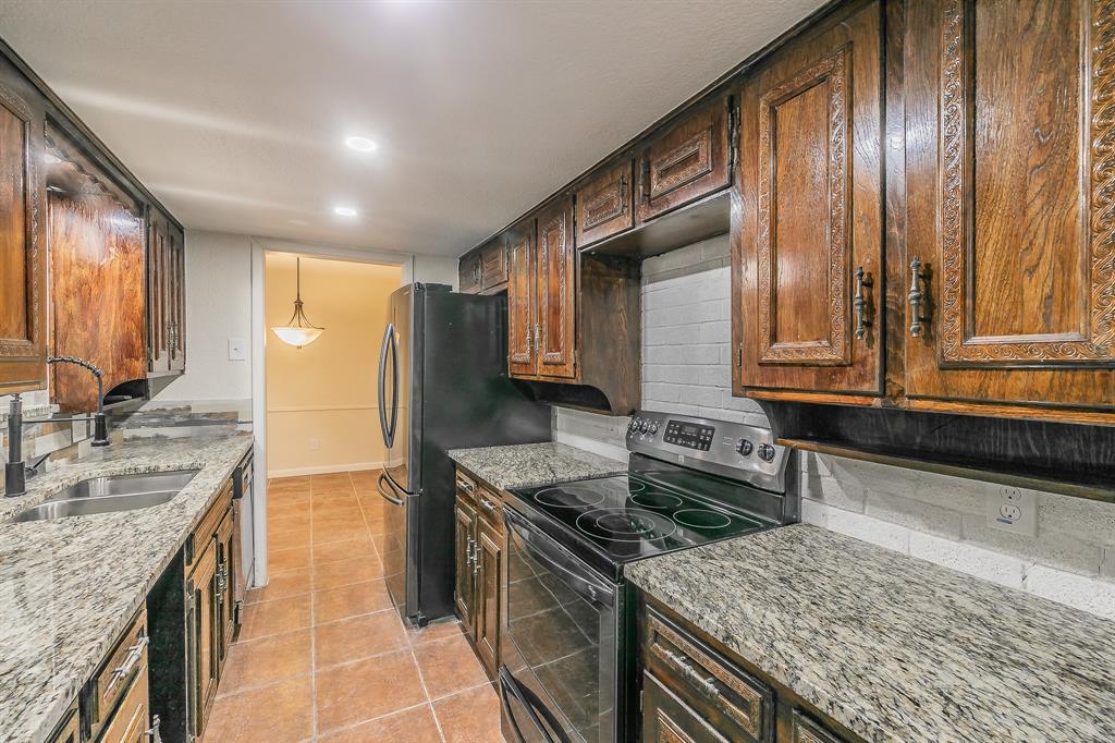 2807 Summit View Drive Property Photo 14