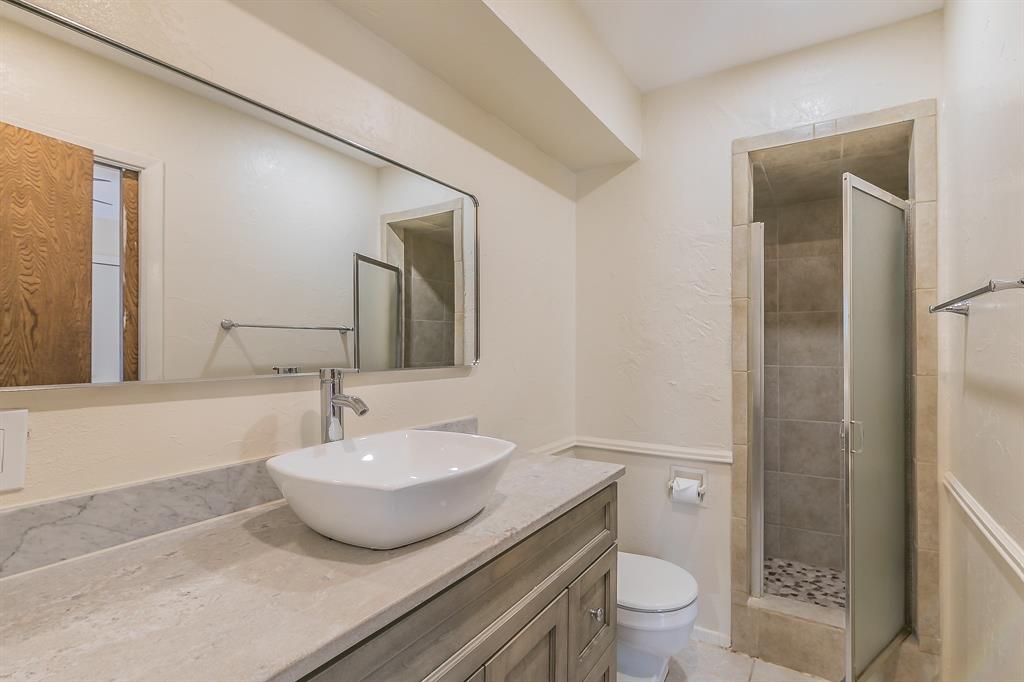 2807 Summit View Drive Property Photo 17