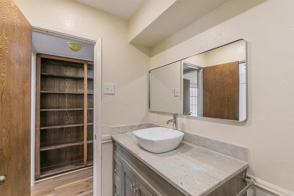 2807 Summit View Drive Property Photo 18