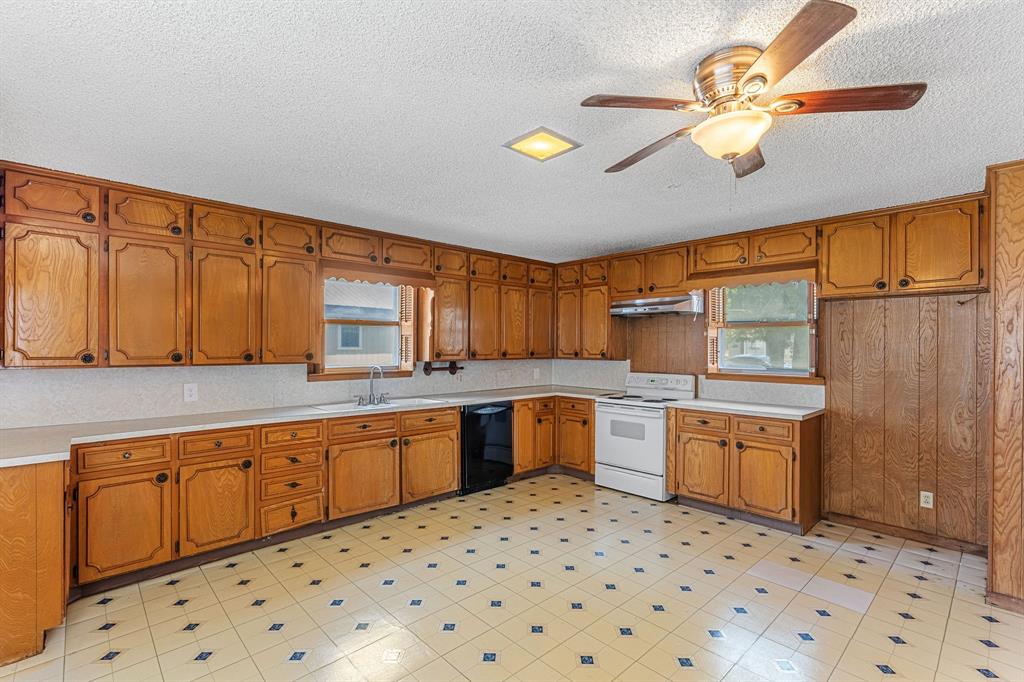 115 N College Property Photo 13
