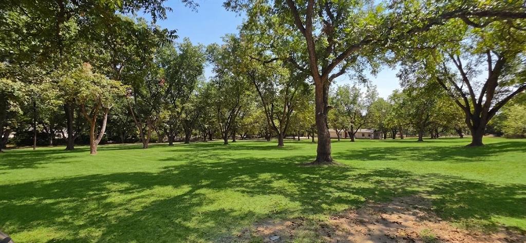 1210 E Texas Street Property Photo 3