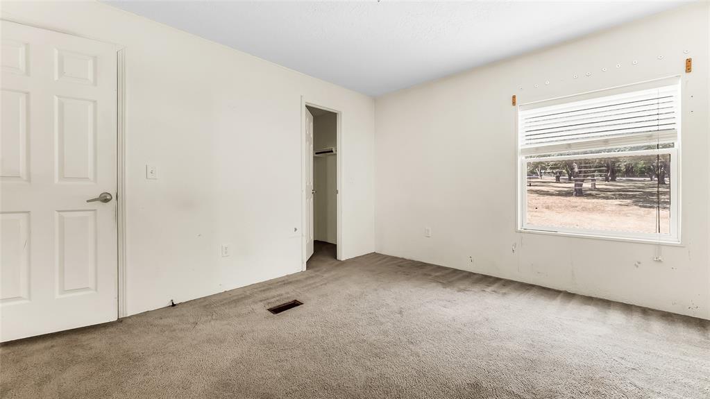 1210 E Texas Street Property Photo 17