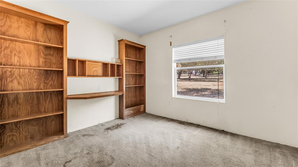 1210 E Texas Street Property Photo 18