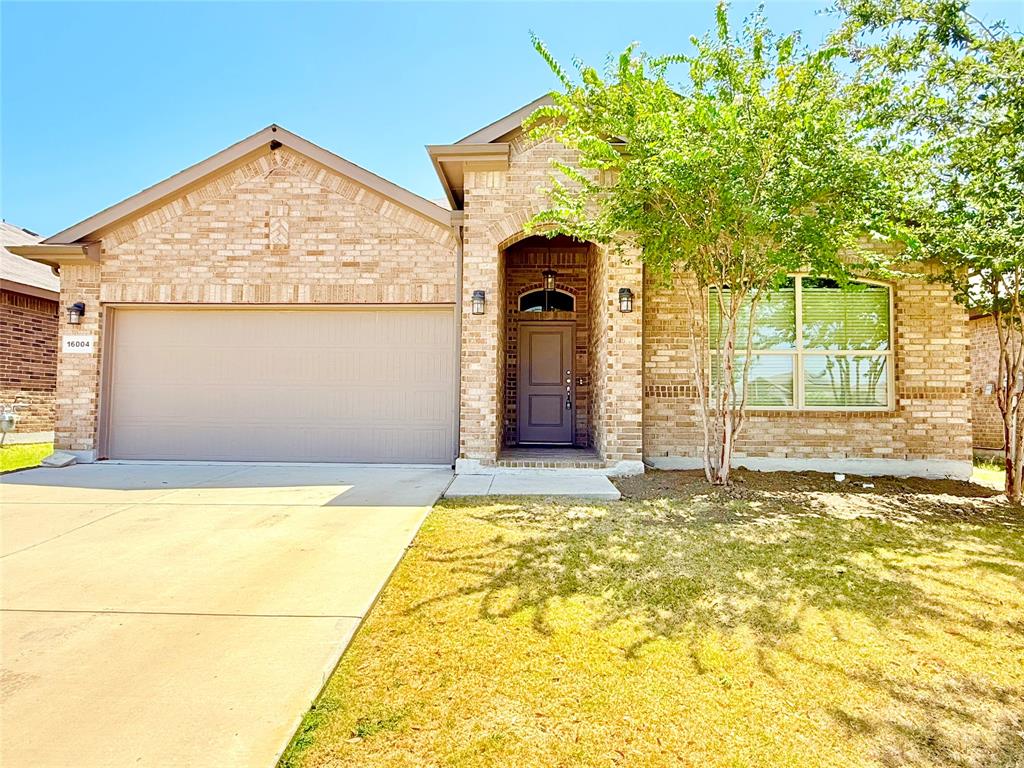 16004 Farringdon Street Property Photo 1